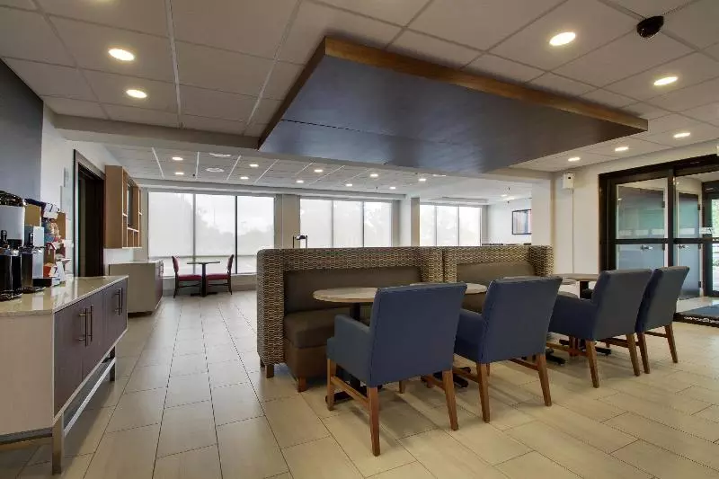 Hotel Holiday Inn Express Voorhees/ Mt. Laurel, An Ihg