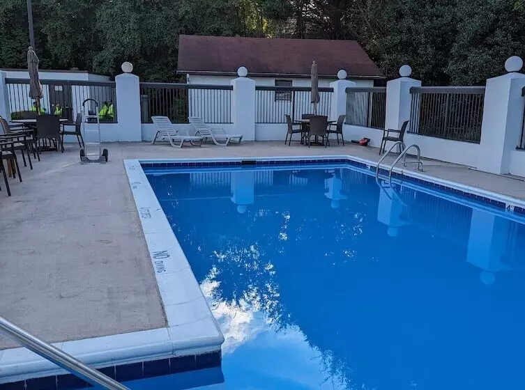 ホテル Quality Inn Danville   University Area