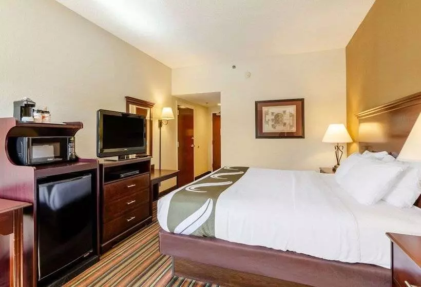 ホテル Quality Inn Danville   University Area