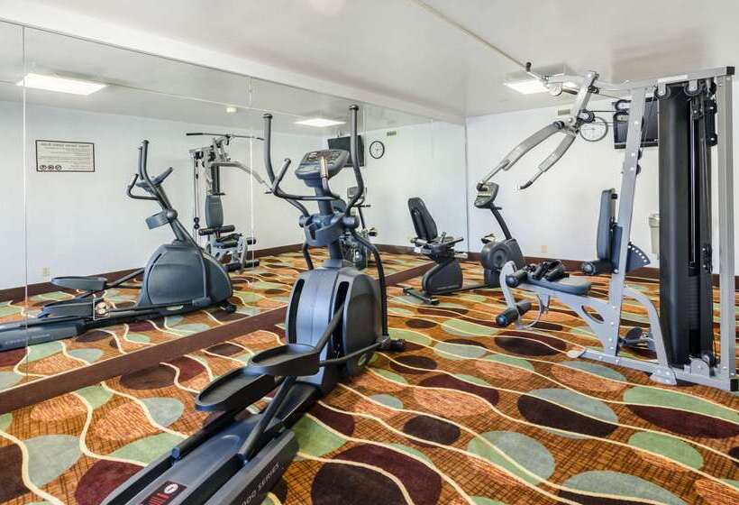 호텔 Quality Inn Lynchburg Near University