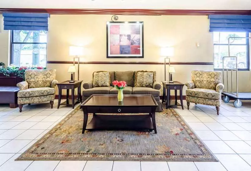 هتل Quality Inn Lynchburg Near University