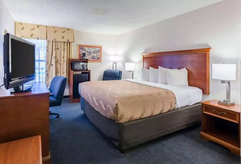 هتل Quality Inn Lynchburg Near University