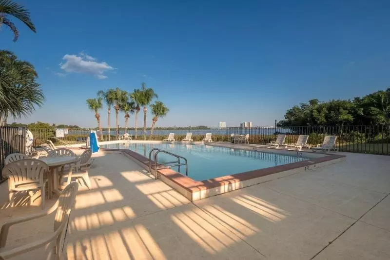 בית מלון כפרי Red Roof Inn Ft Myers