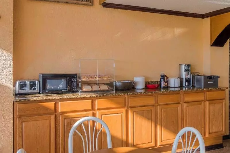 בית מלון כפרי Red Roof Inn Ft Myers