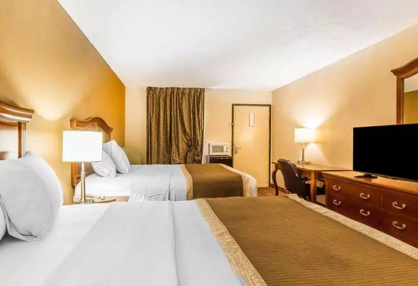 בית מלון כפרי Rodeway Inn