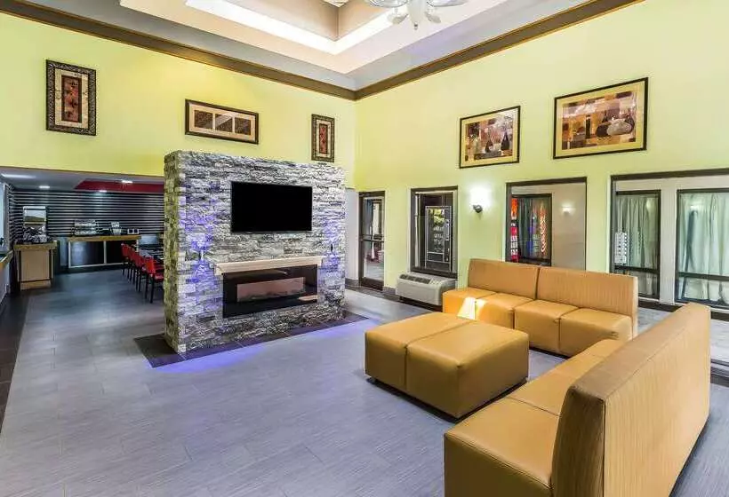 בית מלון כפרי Rodeway Inn