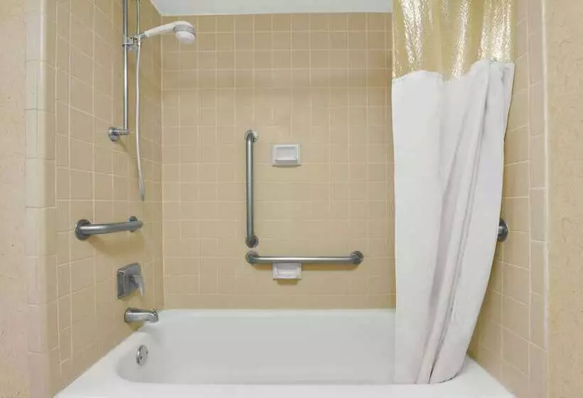 酒店 Super 8 By Wyndham Oxford