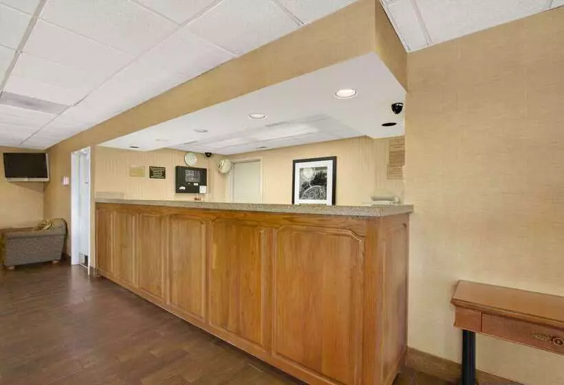 酒店 Super 8 By Wyndham Oxford