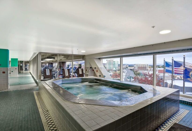 בית מלון כפרי The Grove