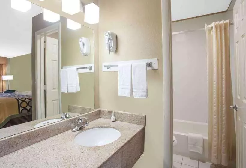 مُتل Super 8 By Wyndham Nashville West