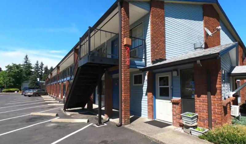 Мотель Super 8 By Wyndham Vancouver East