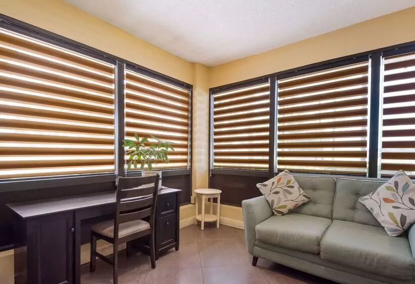 Surestay Hotel By Best Western St. Pete Clearwater Airport