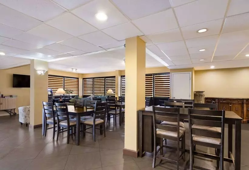Surestay Hotel By Best Western St. Pete Clearwater Airport