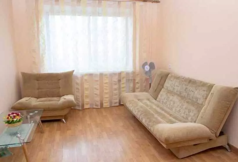 Apartment On Tolstogo St. 25