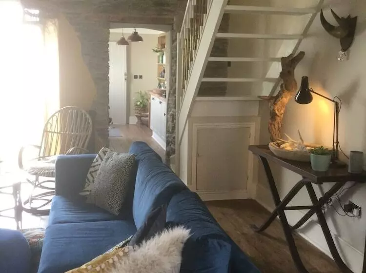 Bambu Cottage