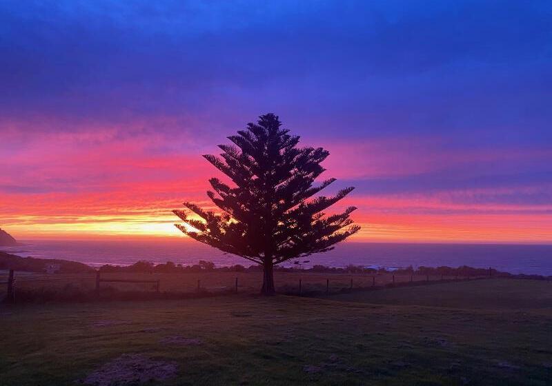 Отель Seacroft Estate