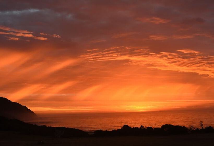 Отель Seacroft Estate