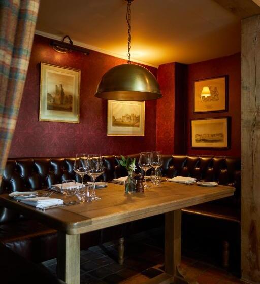 Отель The Duncombe Arms