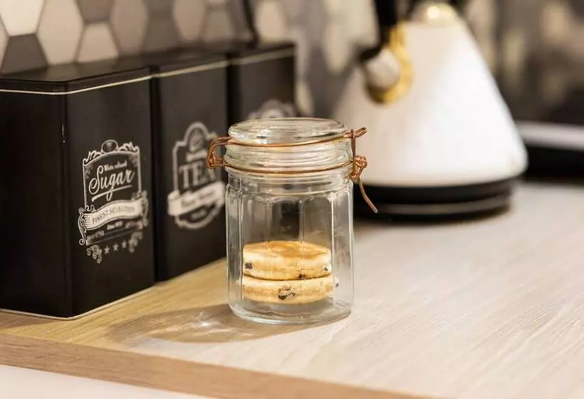 James  Place @ Pontmorlais