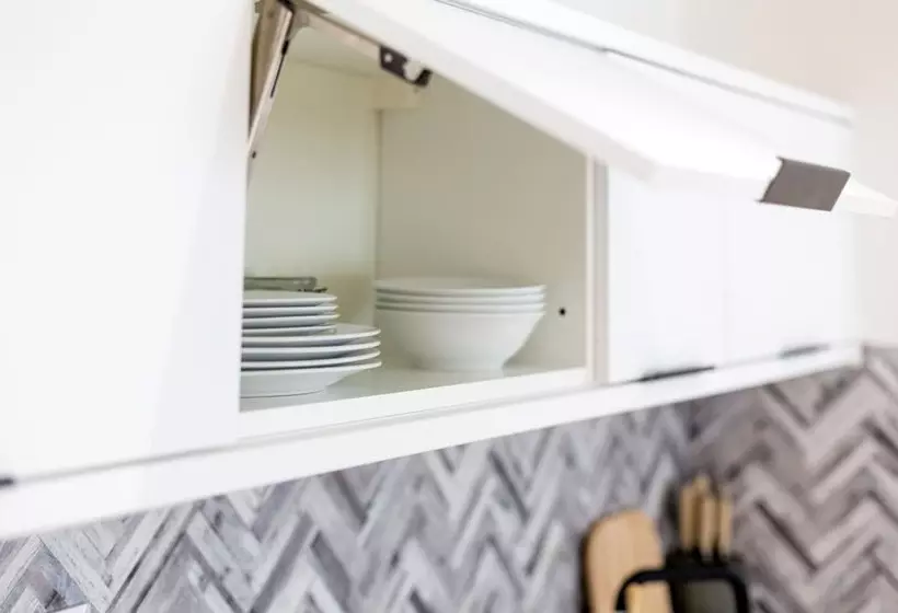 James  Place @ Pontmorlais