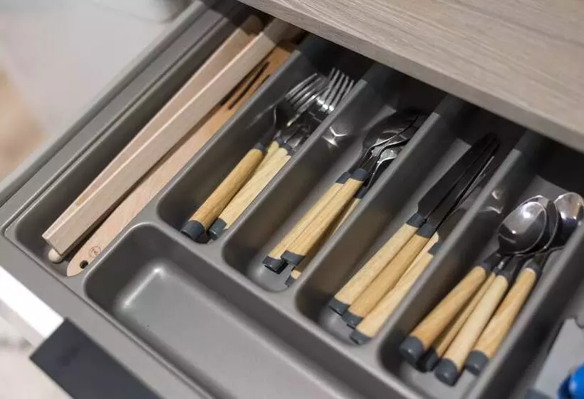 James  Place @ Pontmorlais