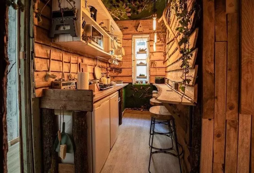 James  Place @ Pontmorlais