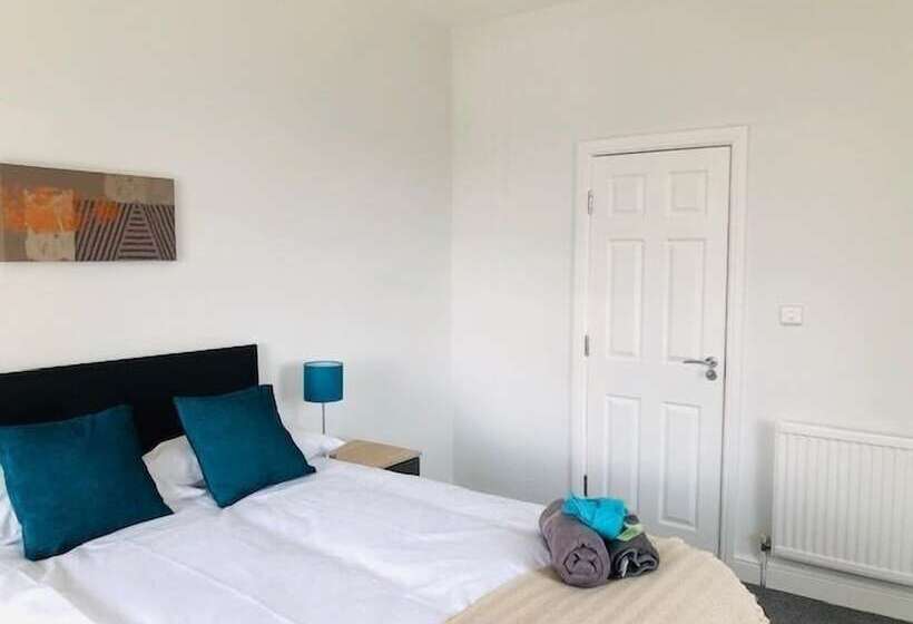 بنسيون Townhouse @ 51 Balfour St Stoke