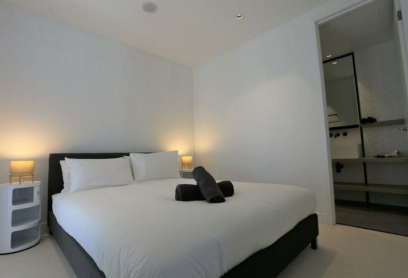 Readyset Apartments At Stadium