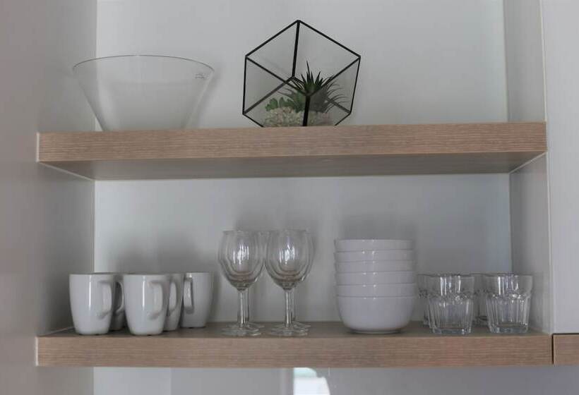 Readyset Apartments At Stadium