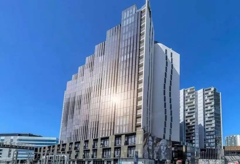 Readyset Apartments At Stadium