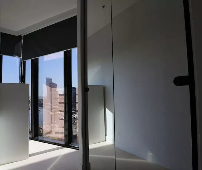 Readyset Apartments At Stadium