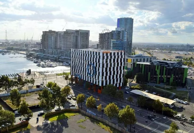 Readyset Apartments At Stadium