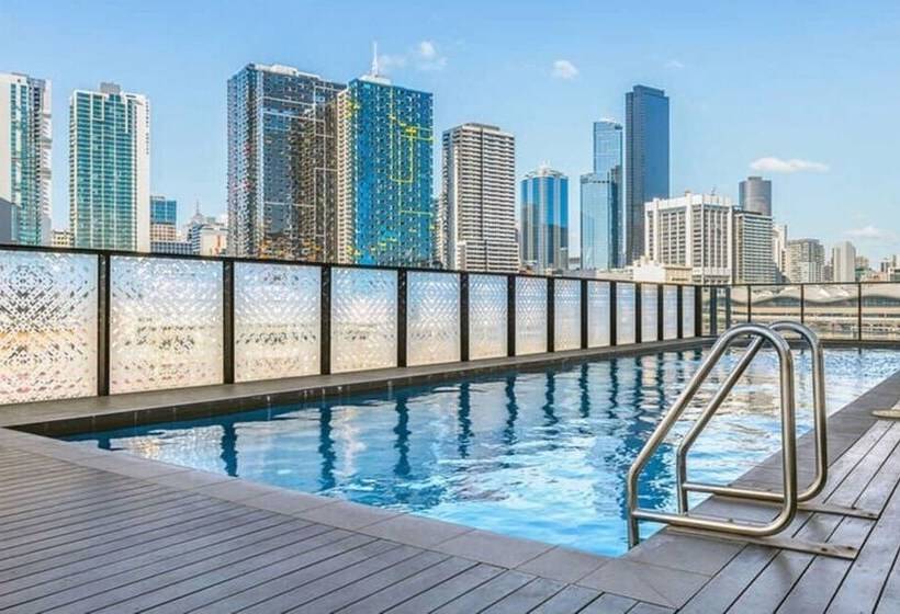 Readyset Apartments At Stadium