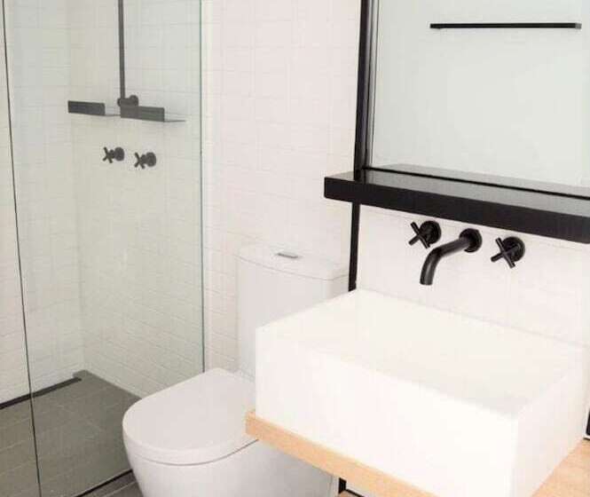 Readyset Apartments At Stadium