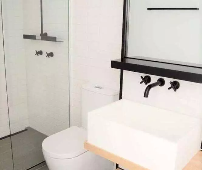 Readyset Apartments At Stadium