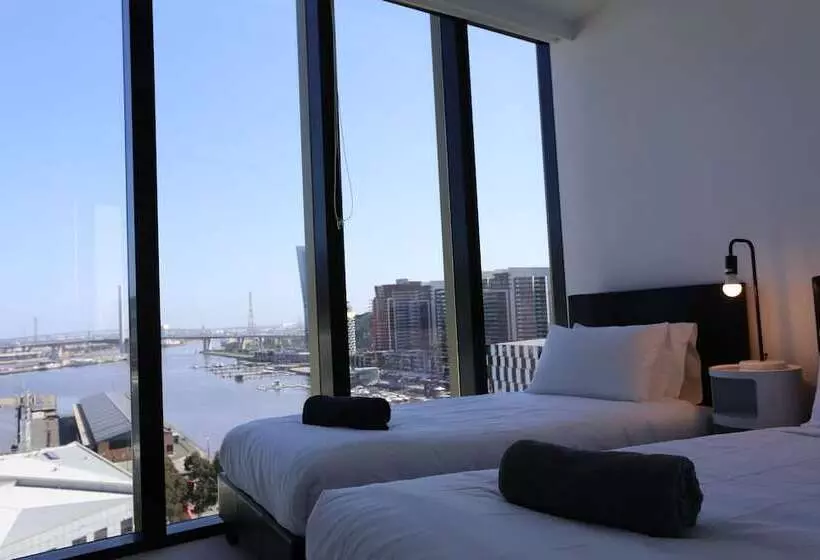 Readyset Apartments At Stadium