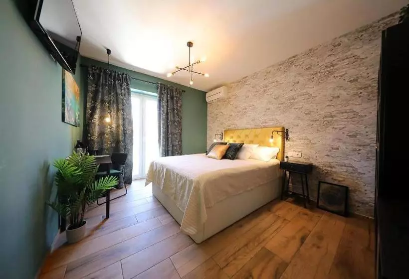 Aldo Apartments Center