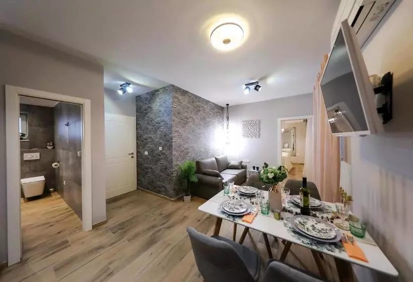 Aldo Apartments Center