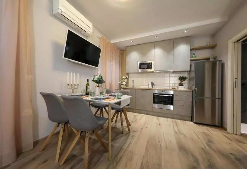 Aldo Apartments Center