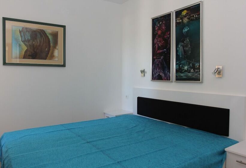 Apartment House Vitaic