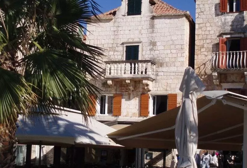 Apartment House Vitaic