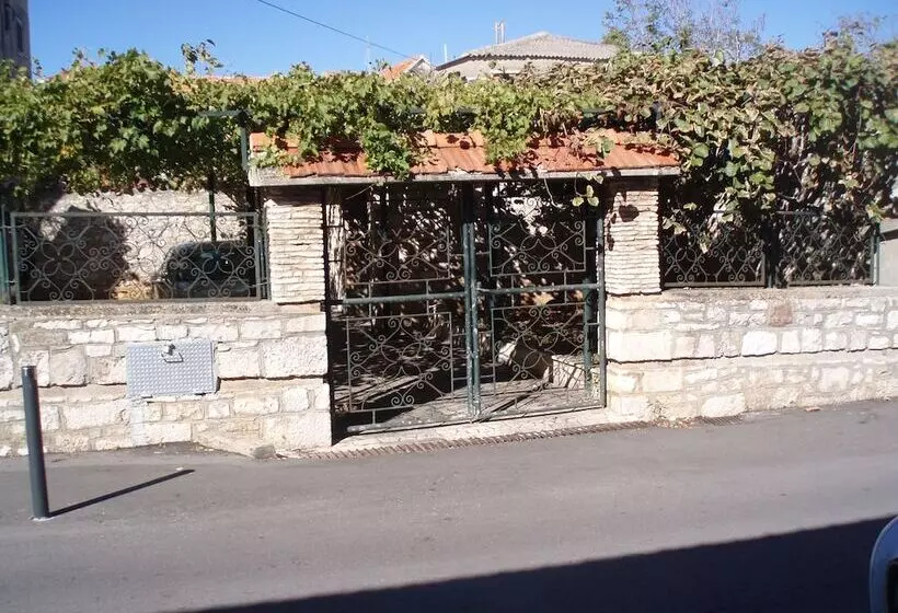 Apartment House Vitaic