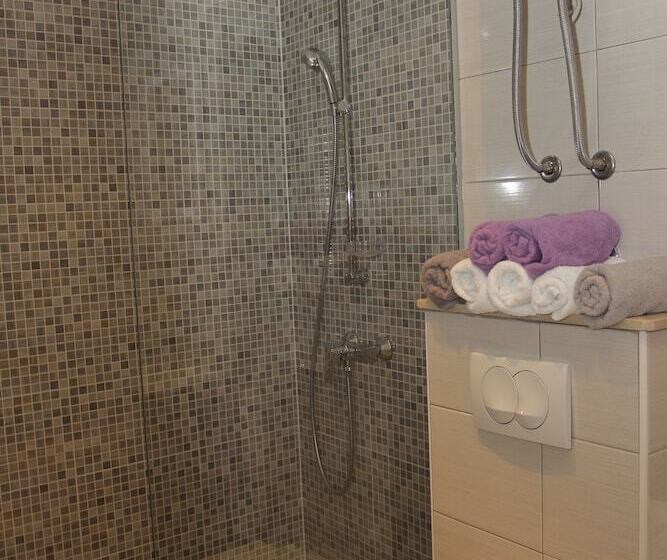 Apartment House Vitaic