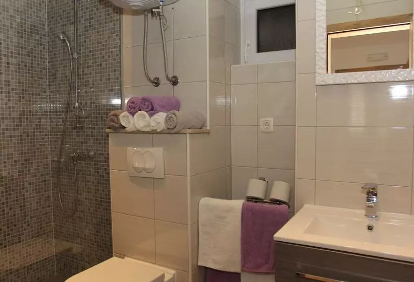 Apartment House Vitaic