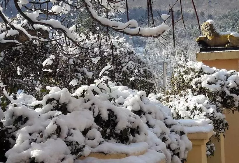 Aamiaismajoitus (B&B) Les 2 Lions