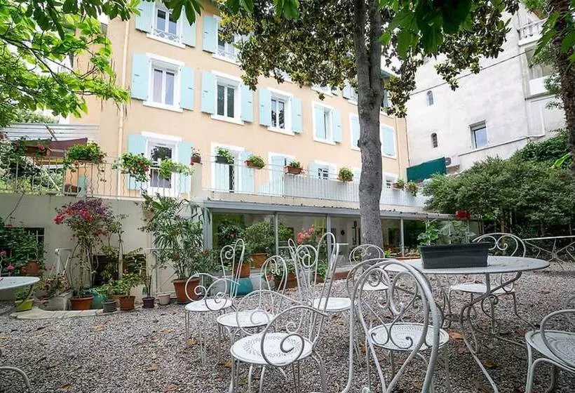 Aamiaismajoitus (B&B) Les 2 Lions