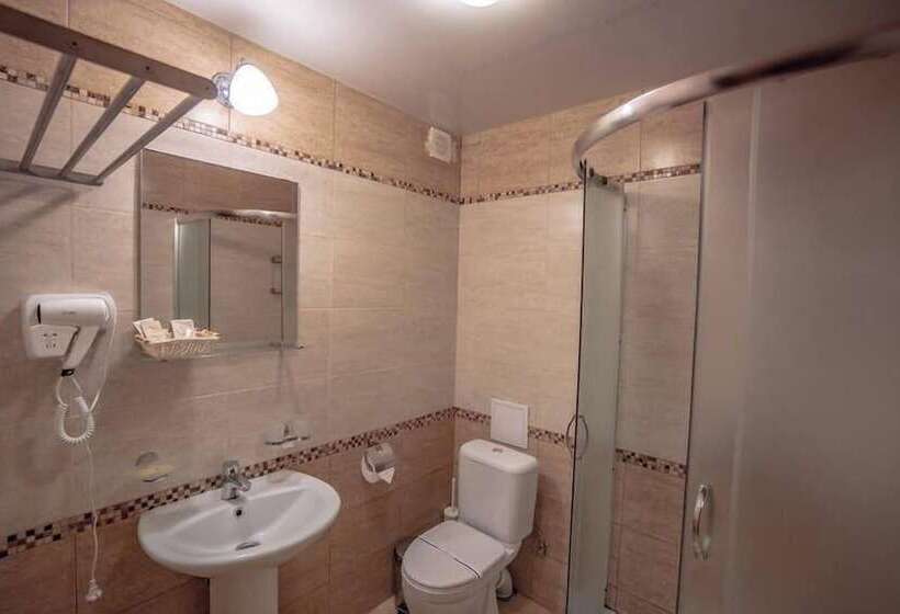 בית מלון כפרי Green Wood