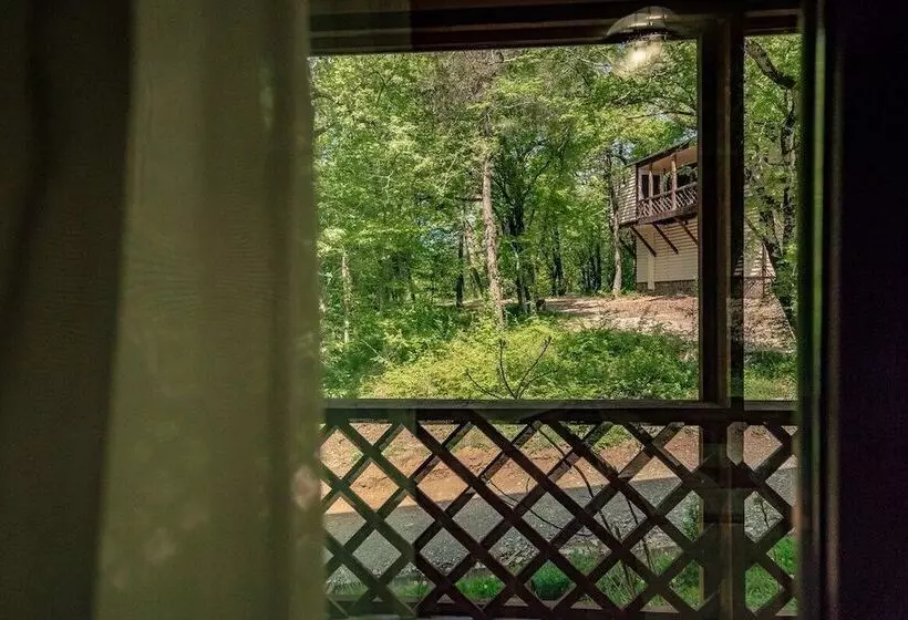هتل Green Wood