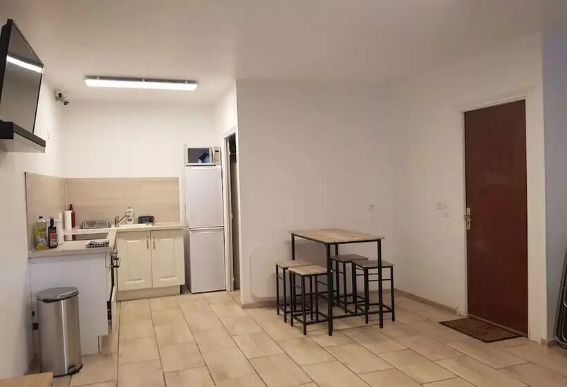 پانسیون Lourdes Guesthouse