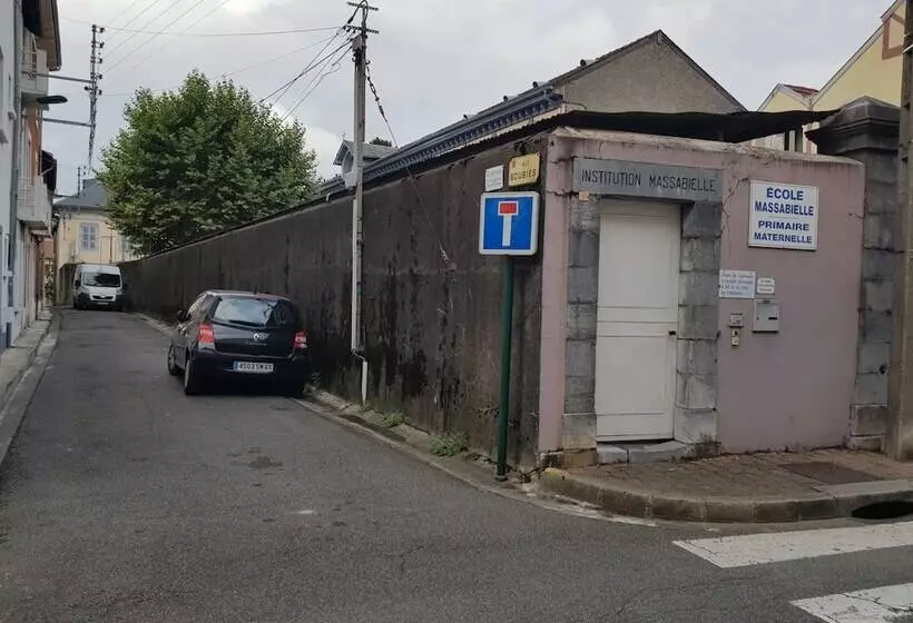 پانسیون Lourdes Guesthouse